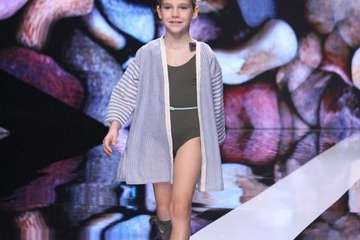 Las creaciones infantiles inundan de color y diversión la pasarela de la Semana de la Moda Baño (Foto TA)